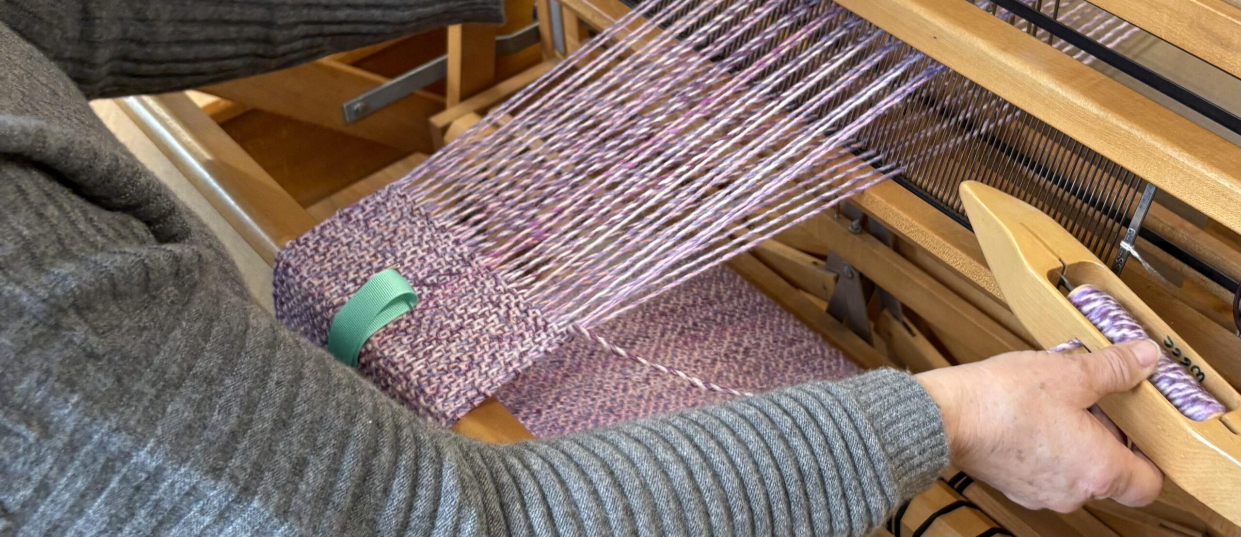 BW 101 Learn to Weave: Make a Scarf Using a Floor Loom